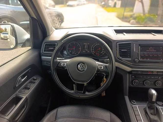 VOLKSWAGEN AMAROK TRENDLINE 4X2 MT - 2023 | 2680