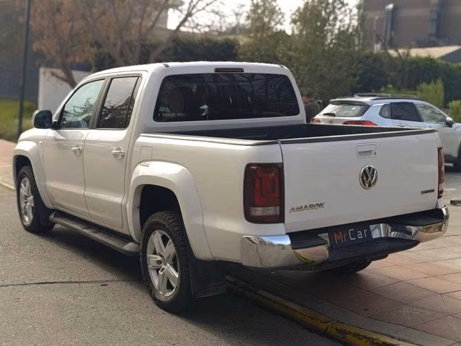 VOLKSWAGEN AMAROK TRENDLINE 4X2 MT - 2023 | 2680