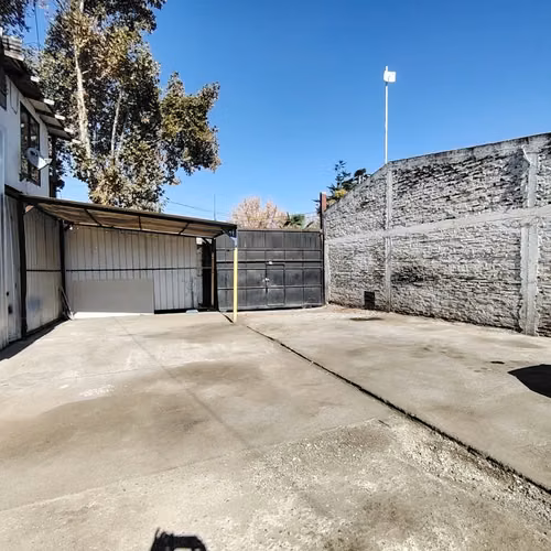 Arriendo Bodega Comercial Calle Janequeo Cerro Navia