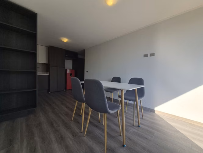 RETAIL Isidora Errazuriz 2315 2 Dorm Piso 2