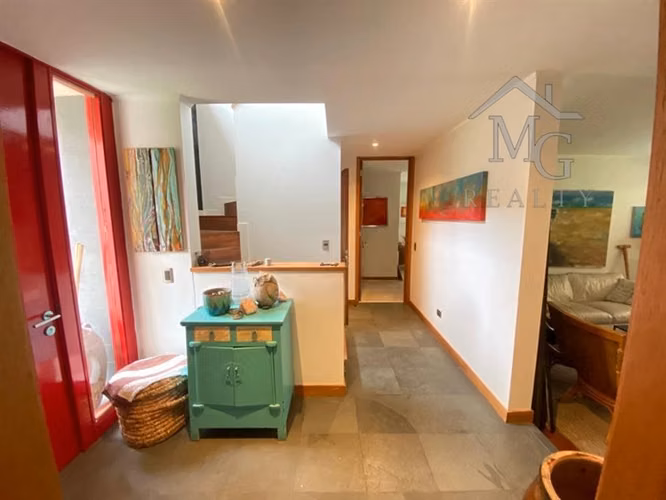Casa en arriendo de 5 dorm. en La Reserva Colina