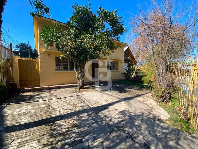 Amplia casa de estilo clásico en el corazón de Ñuñoa - Imagen 16