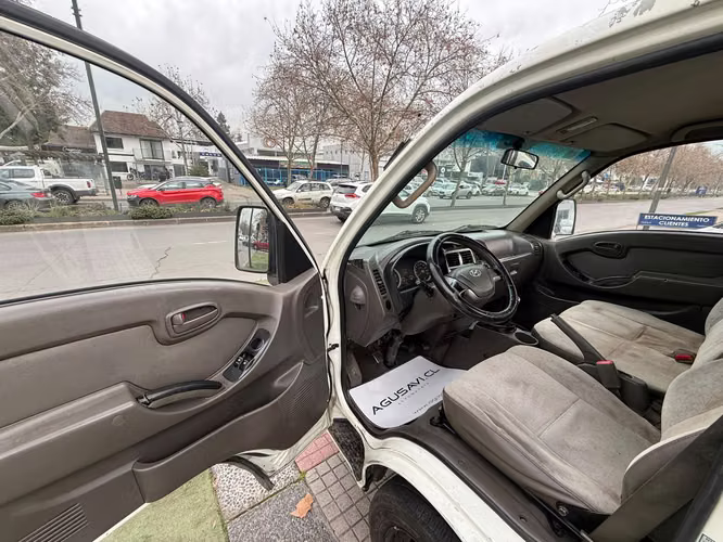 Hyundai Porter 2.5 STD CRDI DIESEL 4X2 HR EURO5 A2 PS AV MT 2P.