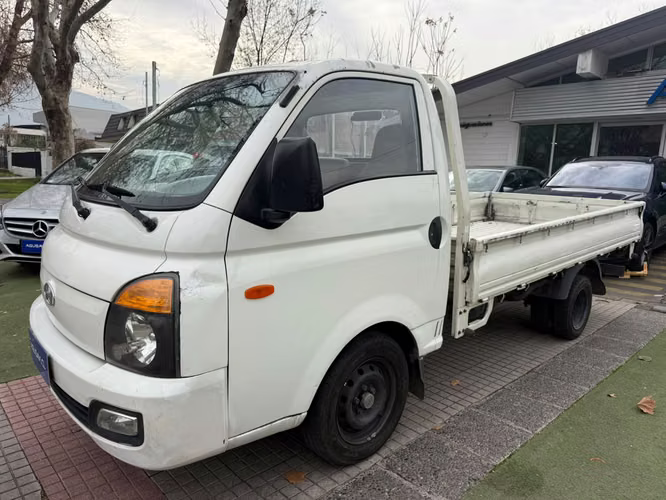 Hyundai Porter 2.5 STD CRDI DIESEL 4X2 HR EURO5 A2 PS AV MT 2P.