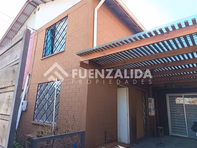 Casa en arriendo de 4 dormitorios en Puente Alto, ECH
