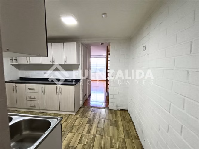 Casa en arriendo de 4 dormitorios en Puente Alto, ECH