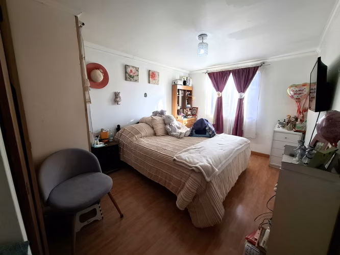 VENTA CASA REGULARIZADA 5D 2B 2E - LAS PARCELAS - MAIPÚ
