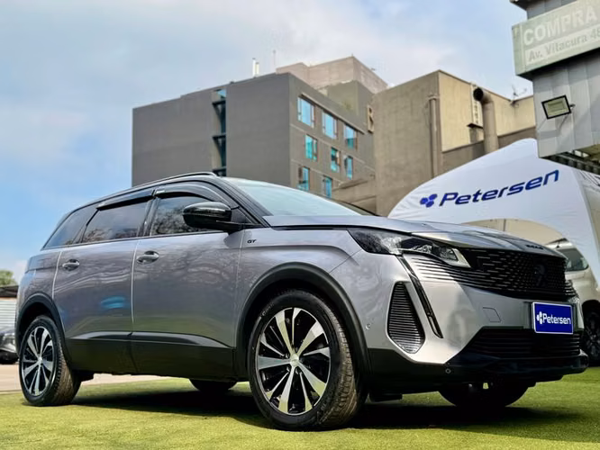 PEUGEOT 5008 GT BLACK PACK BLUEHDI 130 EAT8 - 2024 | 2940