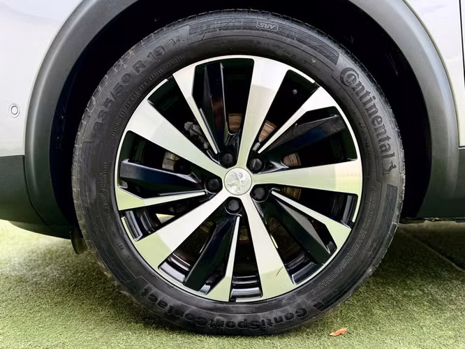 PEUGEOT 5008 GT BLACK PACK BLUEHDI 130 EAT8 - 2024 | 2940