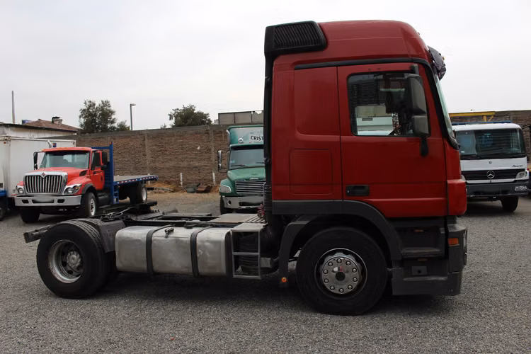 Tracto Mercedes Benz Actros 1836 Ls año 2012 AT 4X2 562.000 KMS LITERA