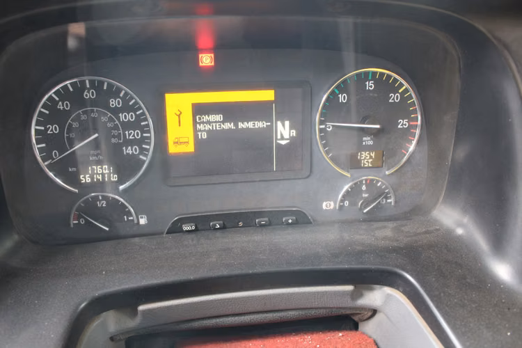 Tracto Mercedes Benz Actros 1836 Ls año 2012 AT 4X2 562.000 KMS LITERA