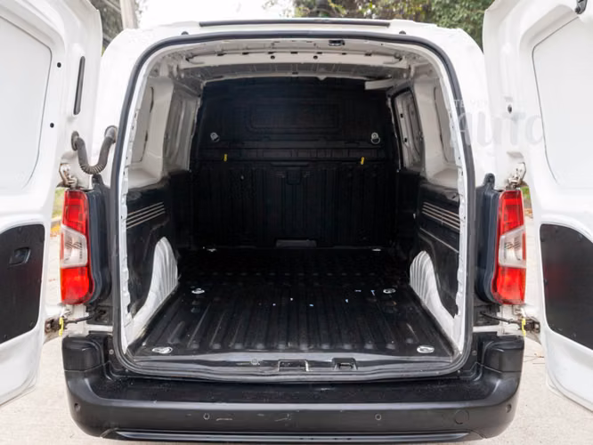 Peugeot Partner 1.6 L2 Hdi Diesel 4X2 90Hp Mt 5P