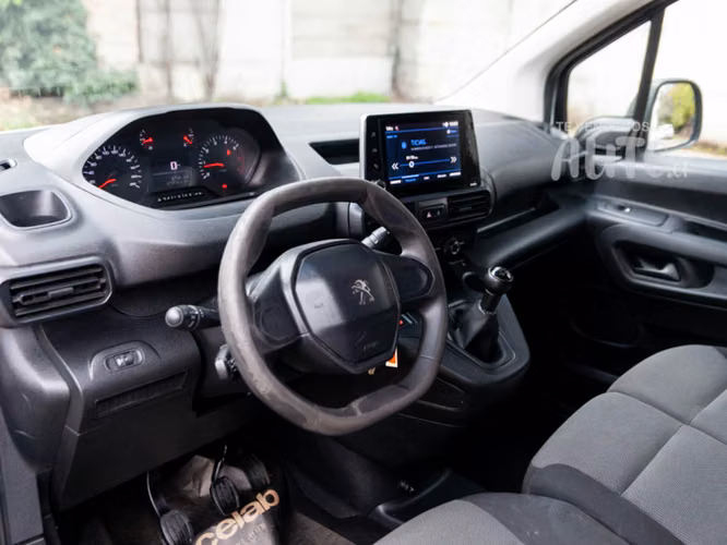 Peugeot Partner 1.6 L2 Hdi Diesel 4X2 90Hp Mt 5P