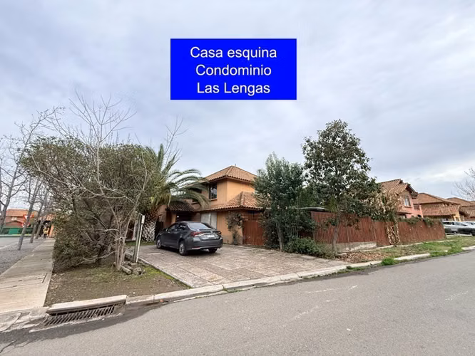 Casa 138/673 Ayres Chicureo 4D 3B piscina quincho estar