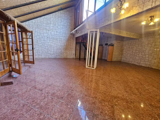 CASA EN ARRIENDO MAS LOCAL COMERCIAL (178498)