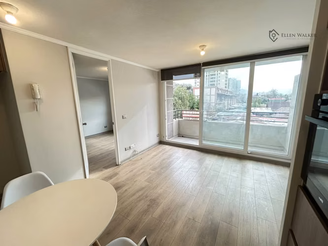 Semi Nuevo 1 Dormitorio + bodega; Av. Perú, C° San Cristobal