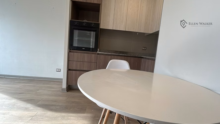 Semi Nuevo 1 Dormitorio + bodega; Av. Perú, C° San Cristobal