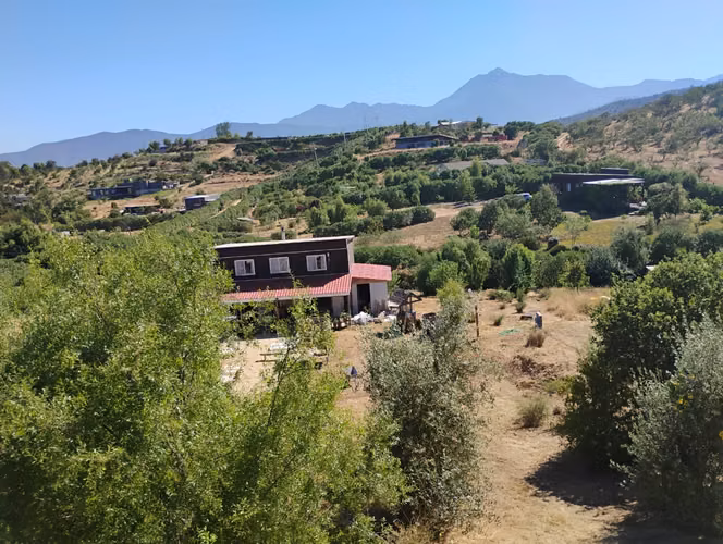 LINDA PARCELA CON CASA, PISCINA, TINAJA, LLIU LLIU, LIMACHE