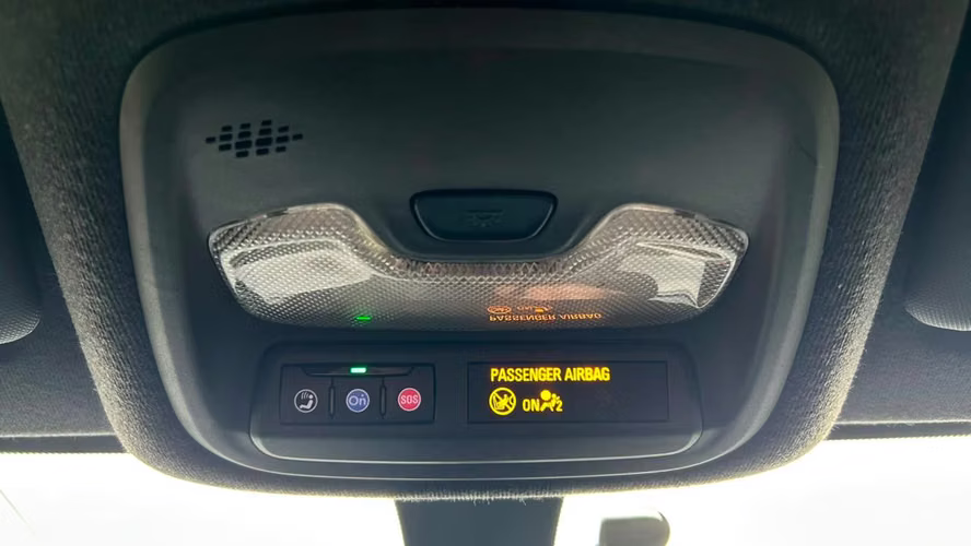 Chevrolet Onix Turbo HB RS 1.0 MT (2023)