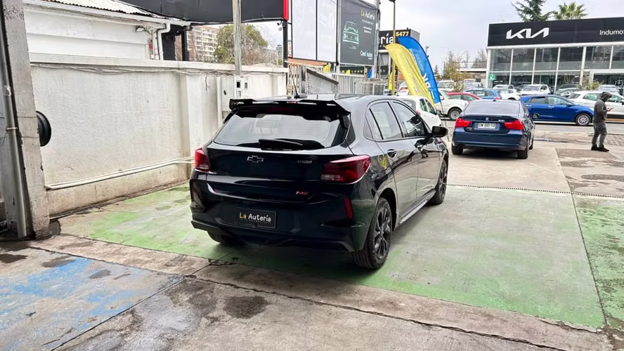 Chevrolet Onix Turbo HB RS 1.0 MT (2023)