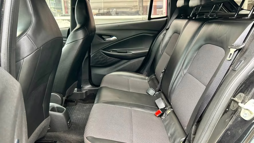 Chevrolet Onix Turbo HB RS 1.0 MT (2023)