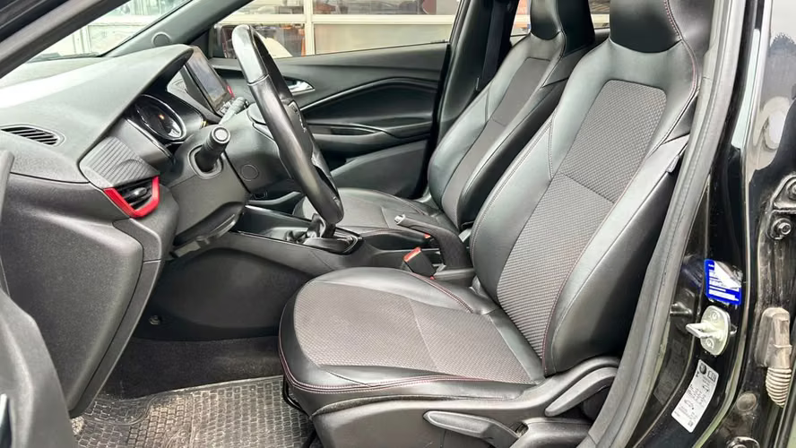 Chevrolet Onix Turbo HB RS 1.0 MT (2023)
