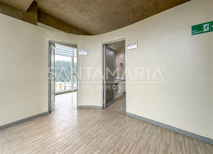Oficina en arriendo 3 Privados en Cochrane, Concepción