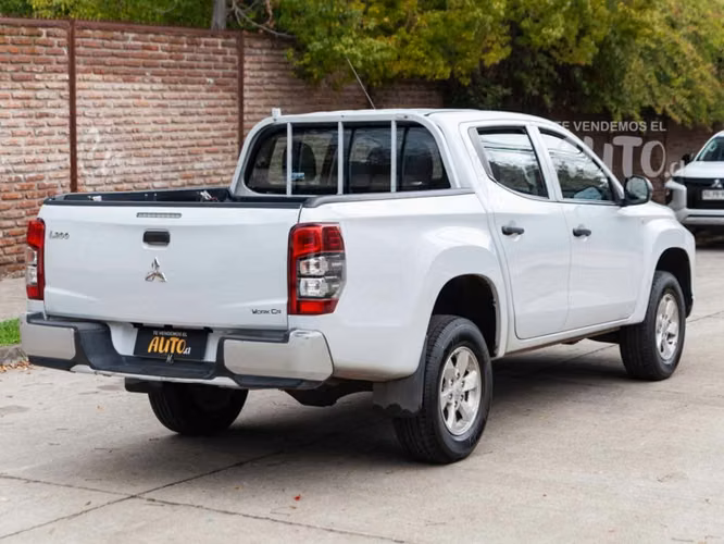 Mitsubishi L200 2.4 Work Cr Diesel Wf Dob. Cab.
