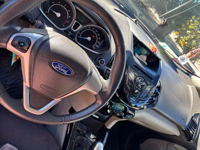 Vende Ford Ecosport Titanium
