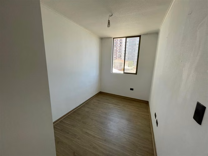 Departamento en arriendo de 2 dorm. en La Cisterna