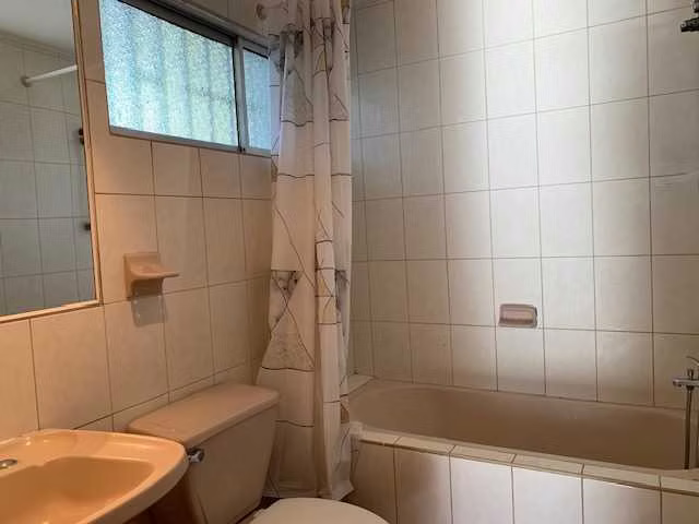 Vendo espaciosa Casa con Diseño Moderno (178504)