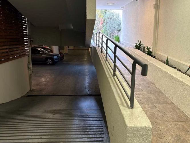 HERMOSO TOWN HOUSE EN BARRIO YUNGAY