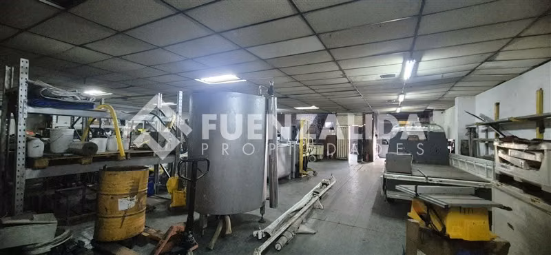 Galpón de uso Industrial o comercial en venta en San Miguel