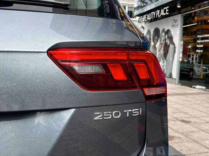 VOLKSWAGEN TIGUAN TSI AT COMFORTLINE 150HP - 2025 | 404