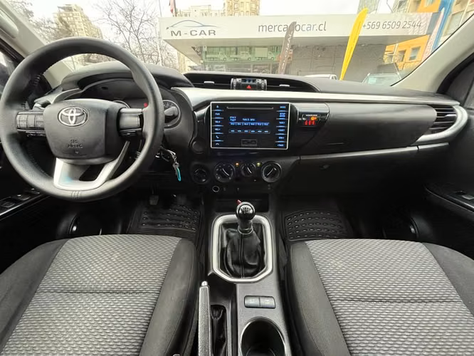 TOYOTA HILUX 4X4 2.8 MT SR - 2020 | 369