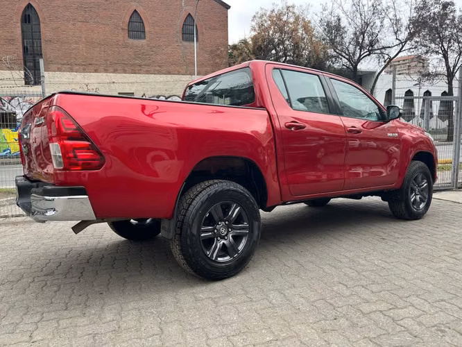 TOYOTA HILUX 4X4 2.8 MT SR - 2020 | 369