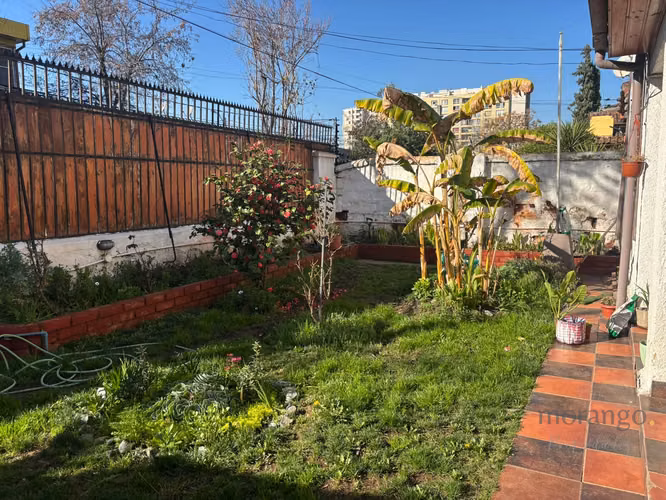 Venta de amplio terreno con 2 casas - Imagen 11