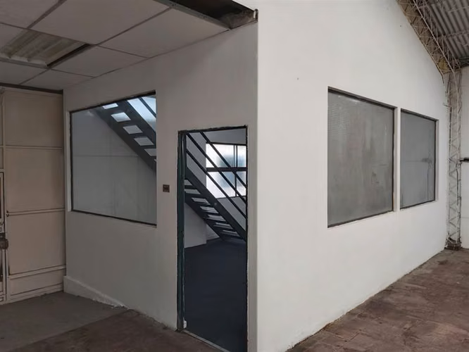 Sitio en arriendo ideal boegaje y distribucion