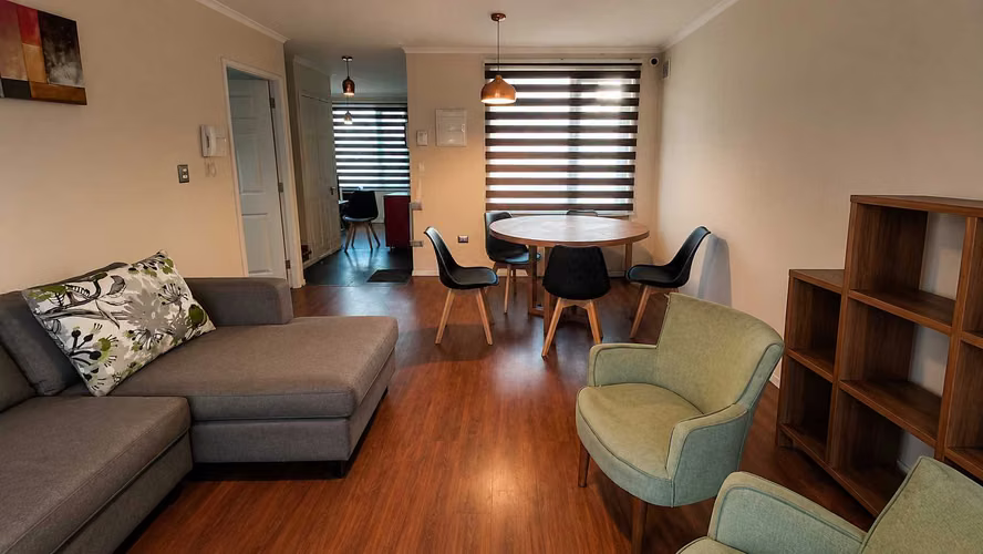 Casa Amplia con Jardín Privado (171002)