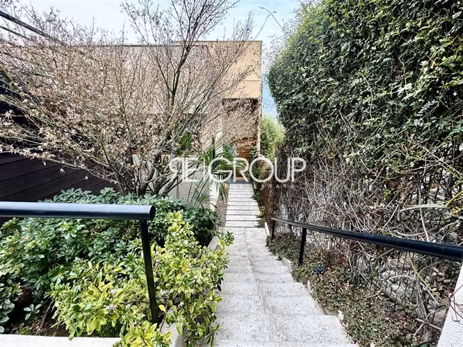 Casa en venta de 4 dorm. en Lo Barnechea - Imagen 2