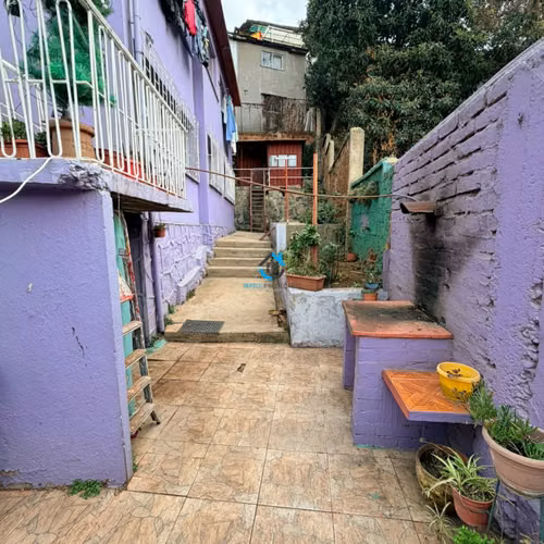 SE VENDA GRAN CASA 3 EN UNA Subida Los Loros, Valp