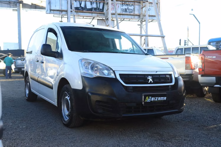 PEUGEOT PARTNER OFERTA AÑO 2018 FULL EQUIPO CON AC