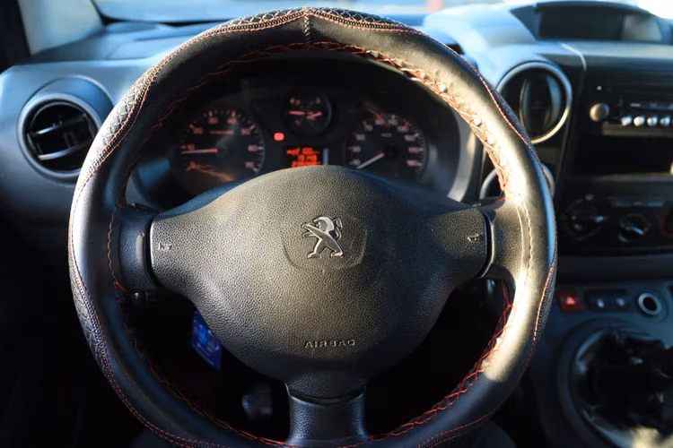 PEUGEOT PARTNER OFERTA AÑO 2018 FULL EQUIPO CON AC