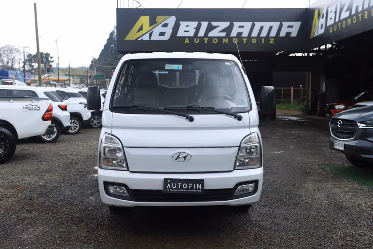 HYUNDAI PORTER AÑO 2021 DOBLE CABINA FULL EQUIPO CON AC CAJA 6TA MT 2.5D