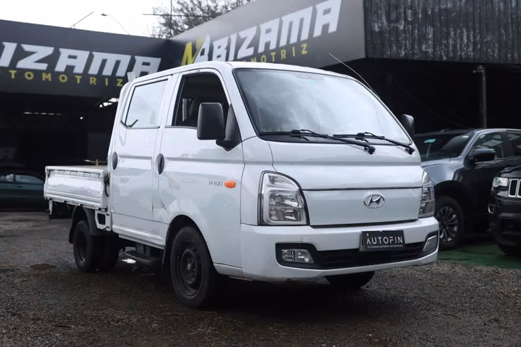 HYUNDAI PORTER AÑO 2021 DOBLE CABINA FULL EQUIPO CON AC CAJA 6TA MT 2.5D