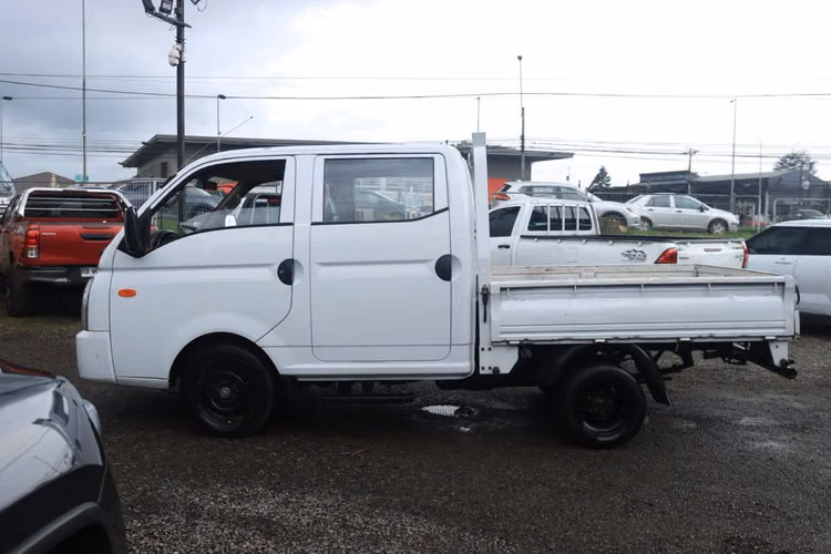 HYUNDAI PORTER AÑO 2021 DOBLE CABINA FULL EQUIPO CON AC CAJA 6TA MT 2.5D