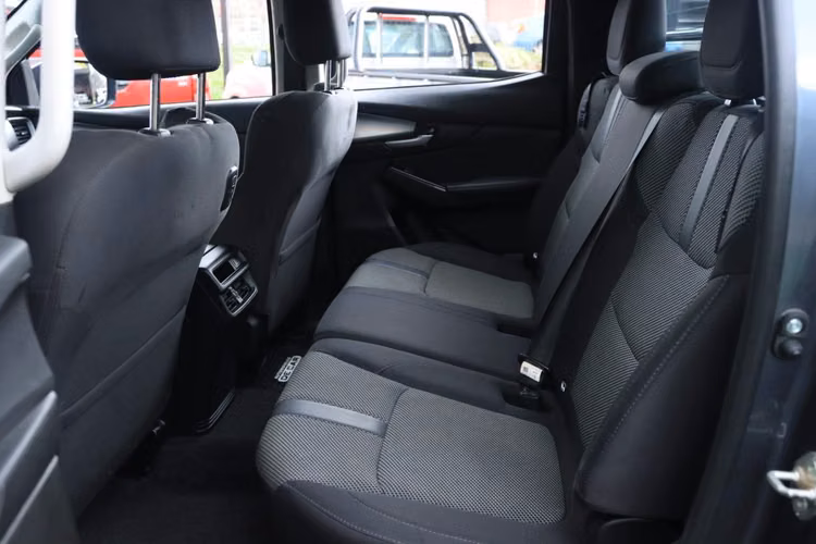 MAZDA BT50 AÑO 2023 FULL EQUIPO 3.0D CAJA AUTOMATICA 4X4 1 DUEÑO