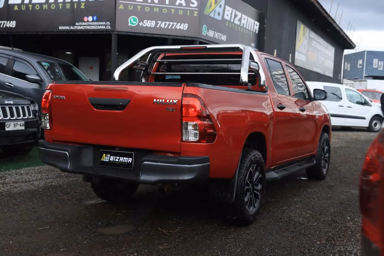 TOYOTA HILUX AÑO 2024 DX FULL EQUIPO CON AC 2.4 6TA MT UNICO DUEÑO