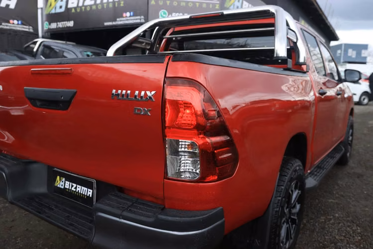 TOYOTA HILUX AÑO 2024 DX FULL EQUIPO CON AC 2.4 6TA MT UNICO DUEÑO