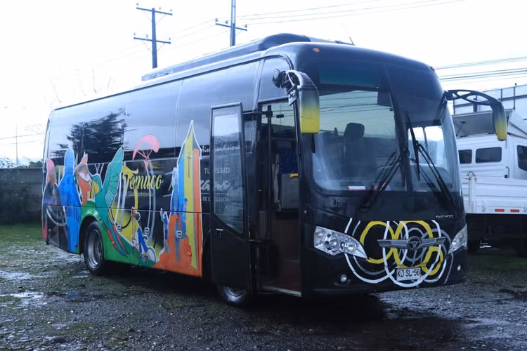 BUS TURISMO DAEWOO A-85 CUMMINS CAJA MT 2018 UNICO DUEÑO FULL EQUIPADO